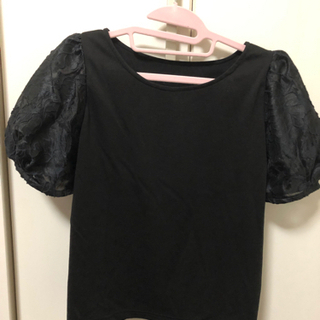 袖レース　黒　カットソー