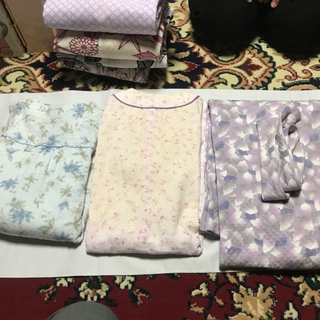 【大阪堺or鶴見で引き取り限定】メンズ　レディース　寝巻き　浴衣　パジャマ　いろいろの画像