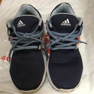 ［交渉中］adidas ランニングシューズ23.０