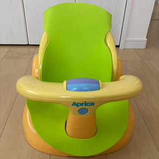 ★お取引中★アップリカ　バスチェアー