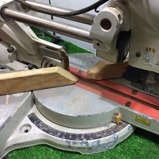 日立 C8FSH 卓上スライドマルノコ【リライズ市川行徳店】【店頭取引限定】【ジャンク】ITDIGKIJNT6Sの画像