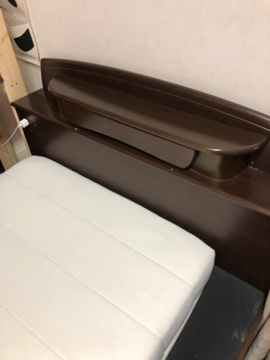即決まりました。ありがとうございます。収納付きセミダブルベットandシングルマット付き