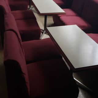 店舗用のテーブル、ソファ　3組あります。の画像