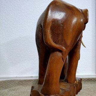 木彫りの象　飾りの画像