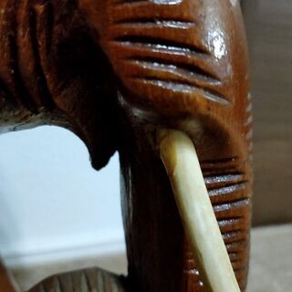 木彫りの象　飾りの画像