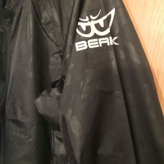 BERIK ベリック ウインドブレーカーの画像