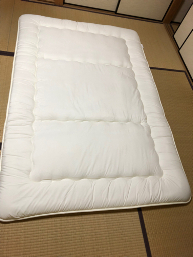 ニトリの敷き布団マットレスです。ダブルサイズ