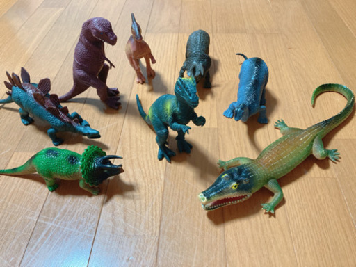 恐竜　ワニ