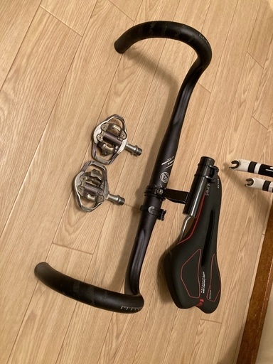 取引中　cannondale synapse ロードバイク　カーボンフレーム　51サイズ