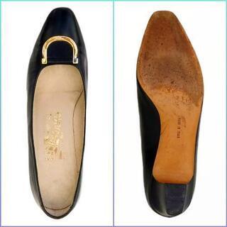 サルヴァトーレ フェラガモ 黒 ブラック レザー ガンチーニ 美人 パンプスの画像