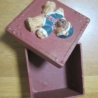 飛び出たクマさん付のレトロな小箱　200円