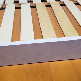 セミダブルベッドフレーム　ローフレームの画像