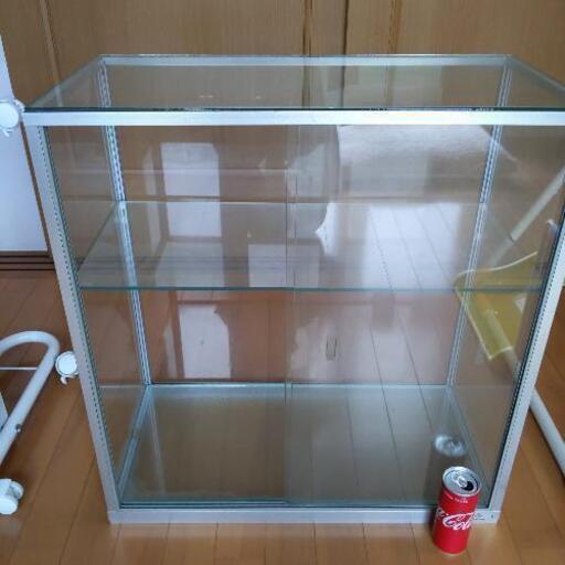 飾り棚　ガラス