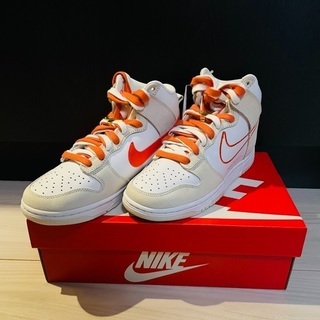NIKE WMNS DUNK HIGH SE FIRST USE \