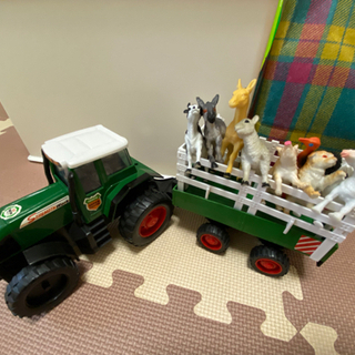 トラクターと動物たち