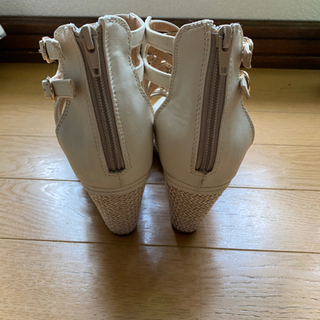 レディースサンダルの画像