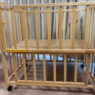 ベビーベッド　西松屋の画像