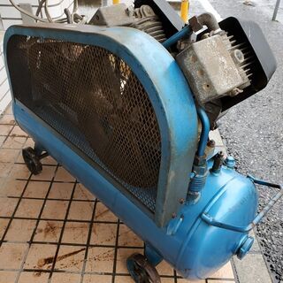 決算セール大特価！岩田塗装機工業 SP-22PB 200V エアコンプレッサー 9月末まで【リライズ野田愛宕店】【店頭取引限定】【中古】管理番号：ITYL5GEV2PU0の画像