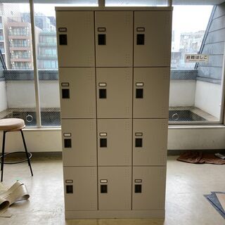 [中古]12人用ロッカー(鍵無し)