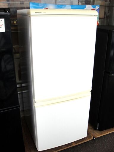 93 SHARP １３５L 冷蔵庫 SJ-614