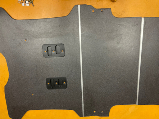 ハイエース S-GL ワイドボディ　ミドルルーフ　床