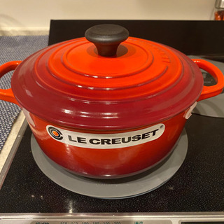 【新品未使用】ルクルーゼ　ココット20センチ　人気のチェリー🍒
