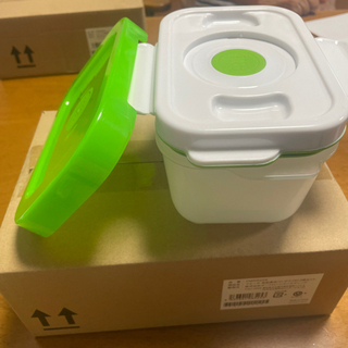値下げ角型真空コンテナ中型　値下げしました