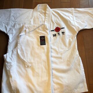 謙交塾　空手着　サイズ１