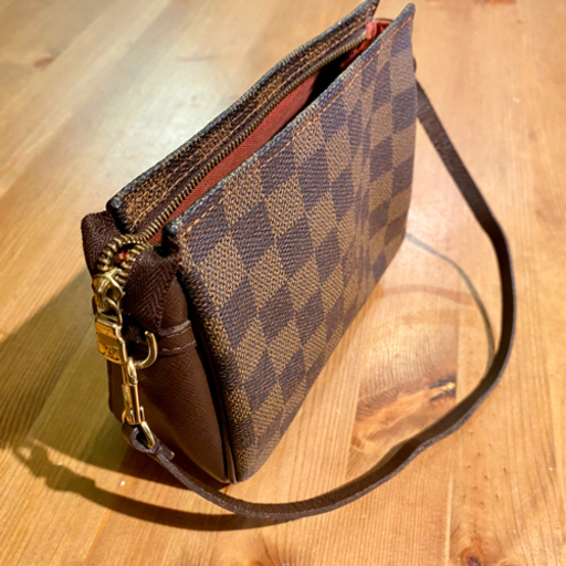 ポーチ LOUIS VUITTON