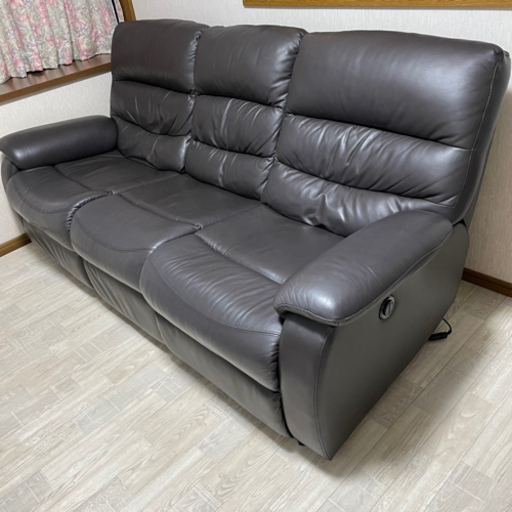 【早急に引き取れる方】3人用電動本革テーブル付きリクライニングソファ