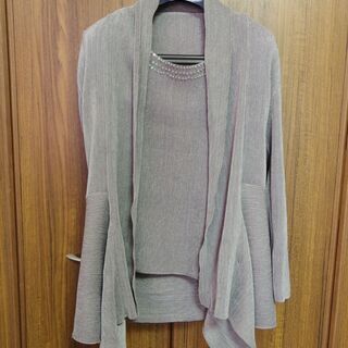 グレー春夏物　カーディガンセットの画像
