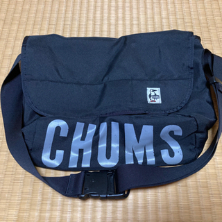 SHUMSカバン