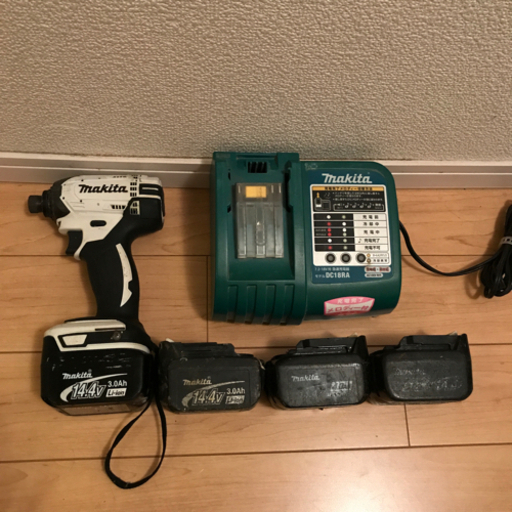 値下げしました‼️マキタ　14Vインパクトドライバーバッテリー4個セット