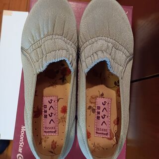 【未使用品】介護靴　ケアシューズらくらく　Moon Star 23.5cm 3E　日本製の画像