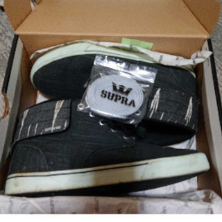 スープラスニーカー SUPRA 28cm