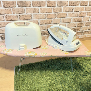 Iwatani イワタニ コードレススチームアイロン 収納ケース付