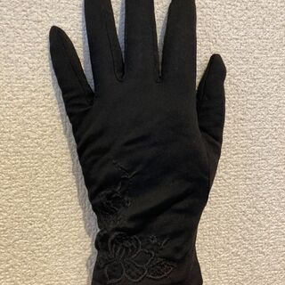 普段使いにも、舞台にも　婦人用手袋（黒）の画像