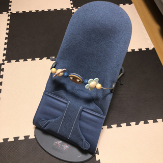 バウンサー　ベビービョルン(おもちゃ付き)