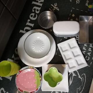 食器＆ケーキ型色々お譲りしますの画像