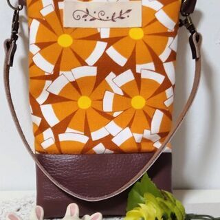 ハンドメイドのタック入りバッグ&スマホポーチの画像