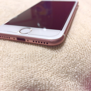 iPhone7 Rose Gold 128GB SIMロック解除 美品