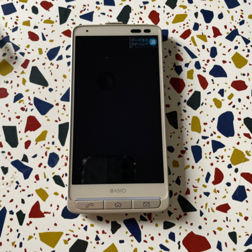 BASIO AU スマートフォン