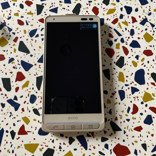 BASIO AU スマートフォン