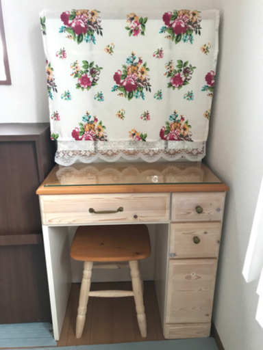 【迷っています】49,990円のもの　北欧風　パイン無垢材　三面鏡　収納多め　ドレッサー　鏡台