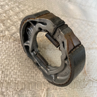 原付バイク　ブレーキシューの画像