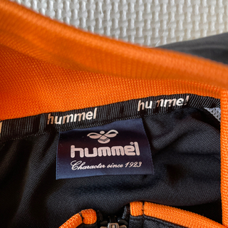hummel ジャージセットアップの画像