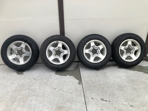 ジムニー　純正アルミタイヤ付き