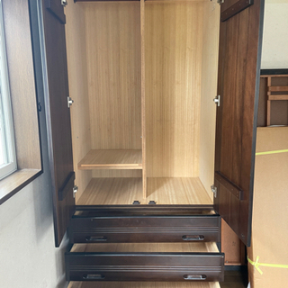 アンティークタンスの画像