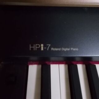 Roland 電子ピアノの画像