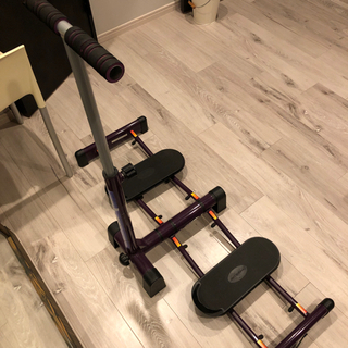 レッグマジック　トレーニングマシンの画像